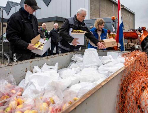 OTMV doneert voedsel aan de voedselbank